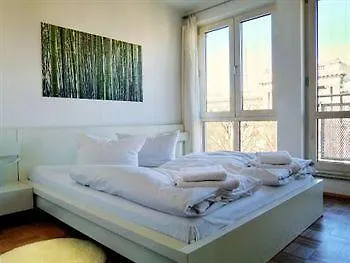 Inn Sight - Government District Berlin Hotel